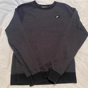 Nike Men's Navy Crewneck Sweatshirt